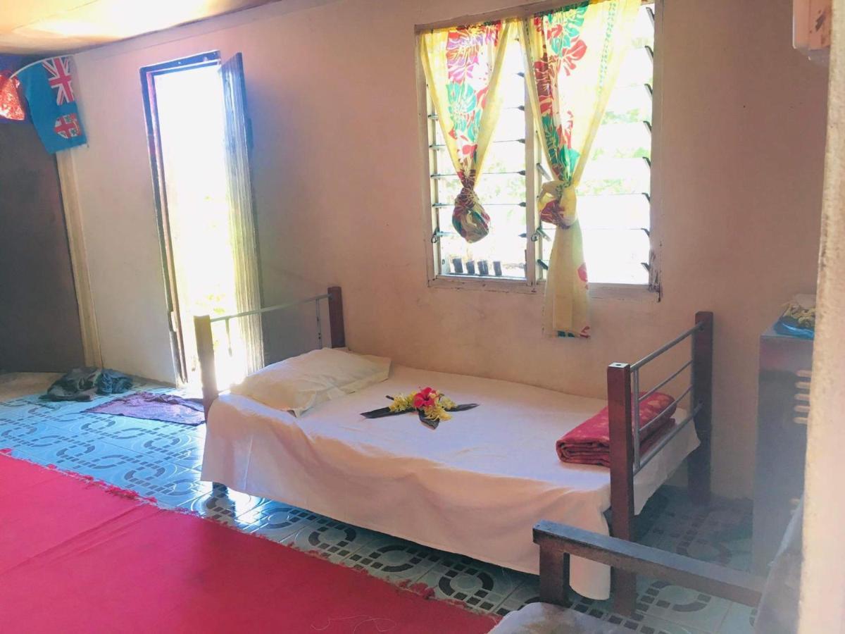 Yasawa Homestays Naisisili Bagian luar foto
