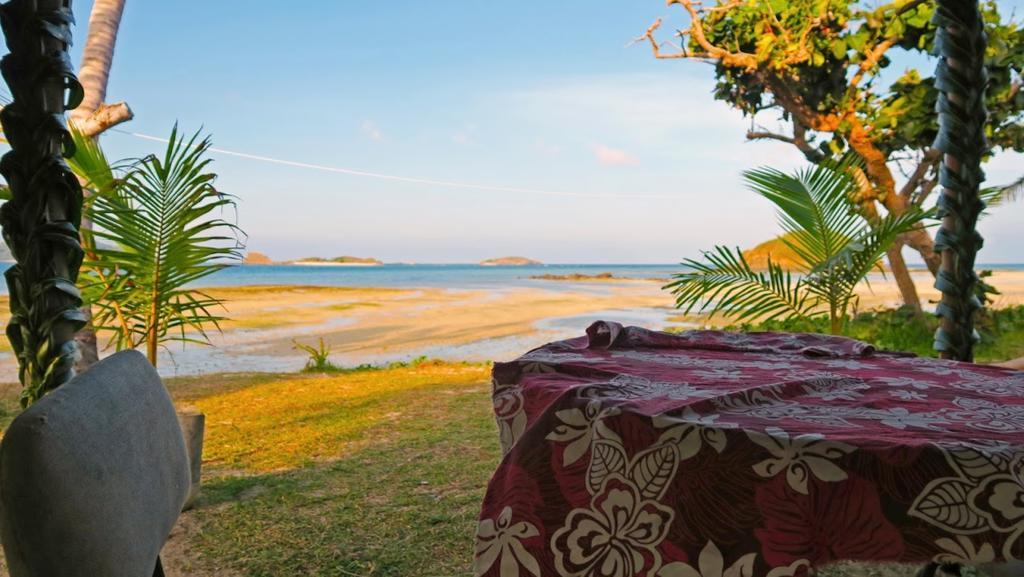 Yasawa Homestays Naisisili Bagian luar foto