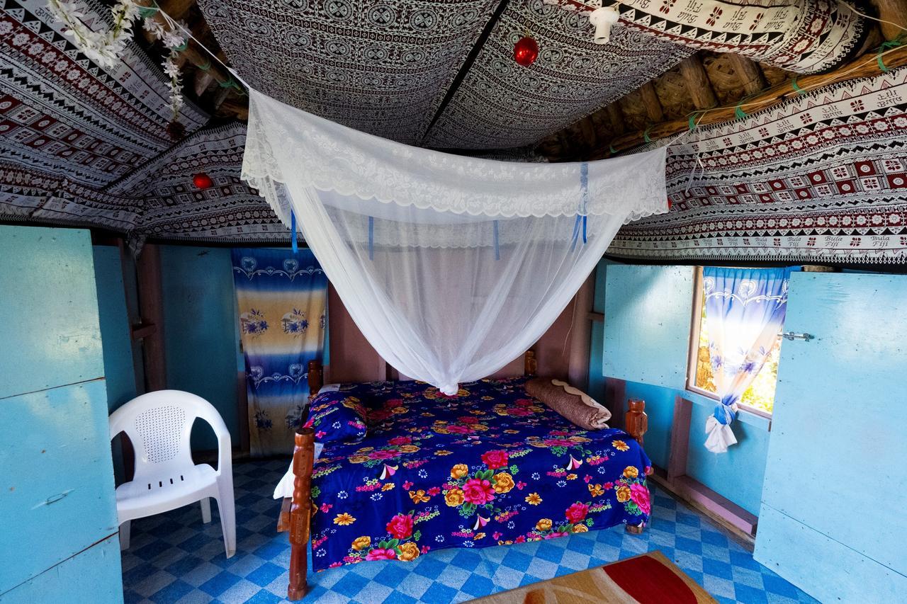Yasawa Homestays Naisisili Bagian luar foto
