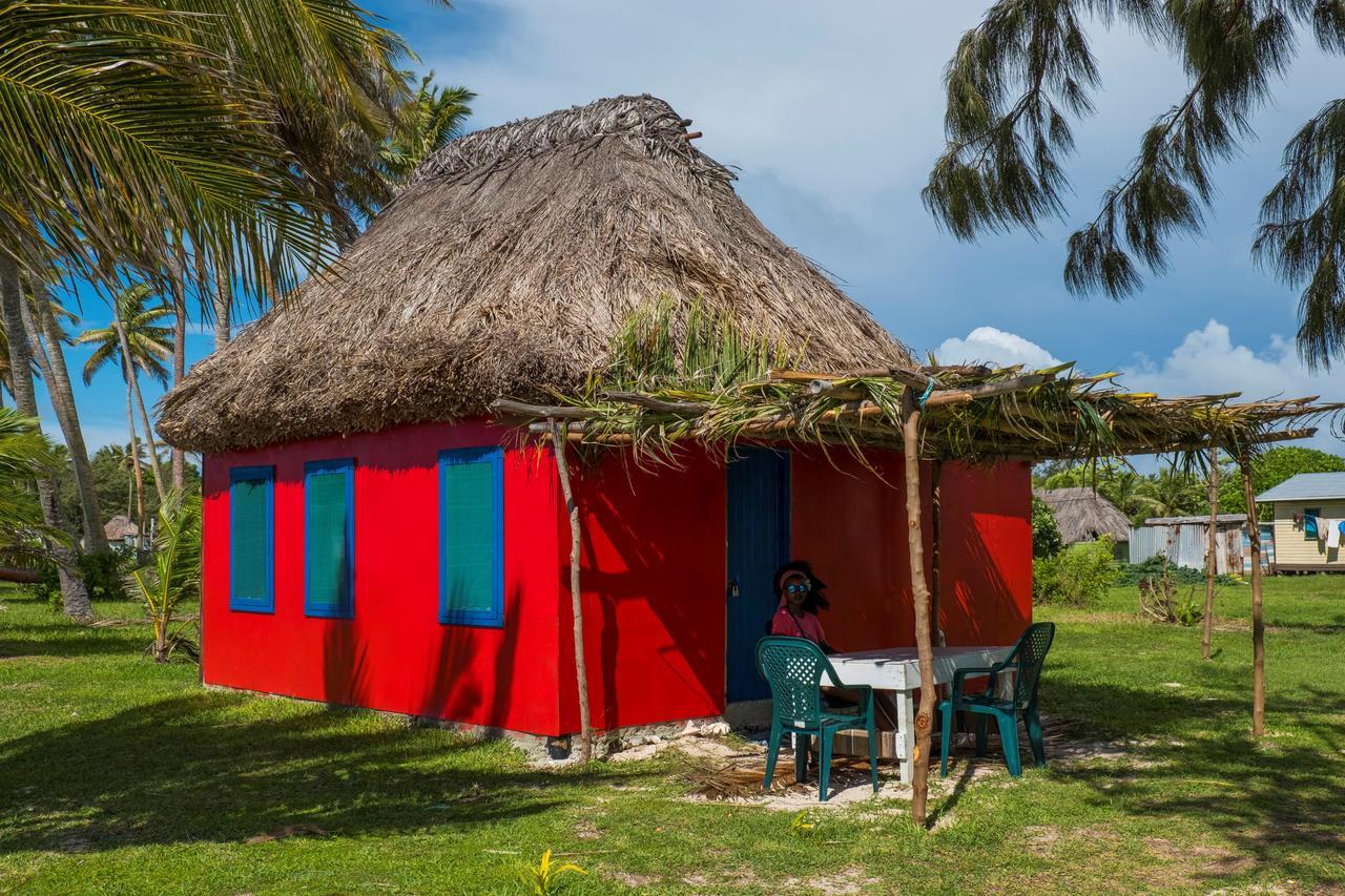 Yasawa Homestays Naisisili Bagian luar foto