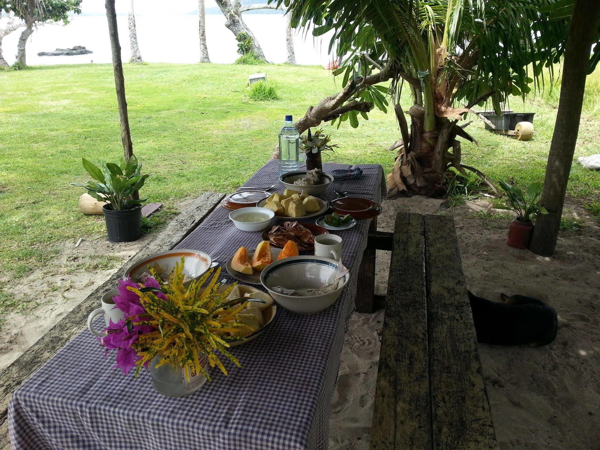 Yasawa Homestays Naisisili Bagian luar foto