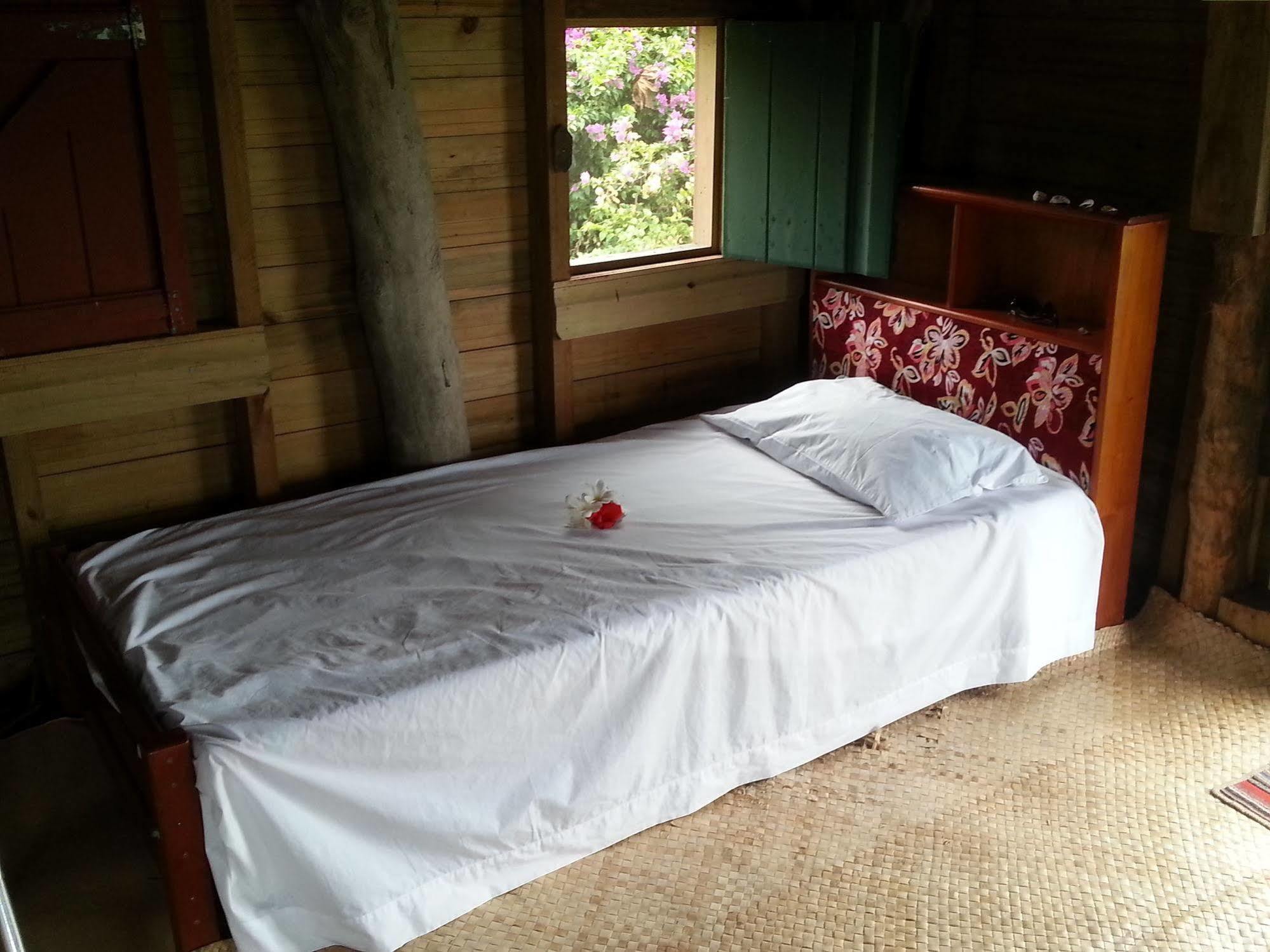 Yasawa Homestays Naisisili Bagian luar foto